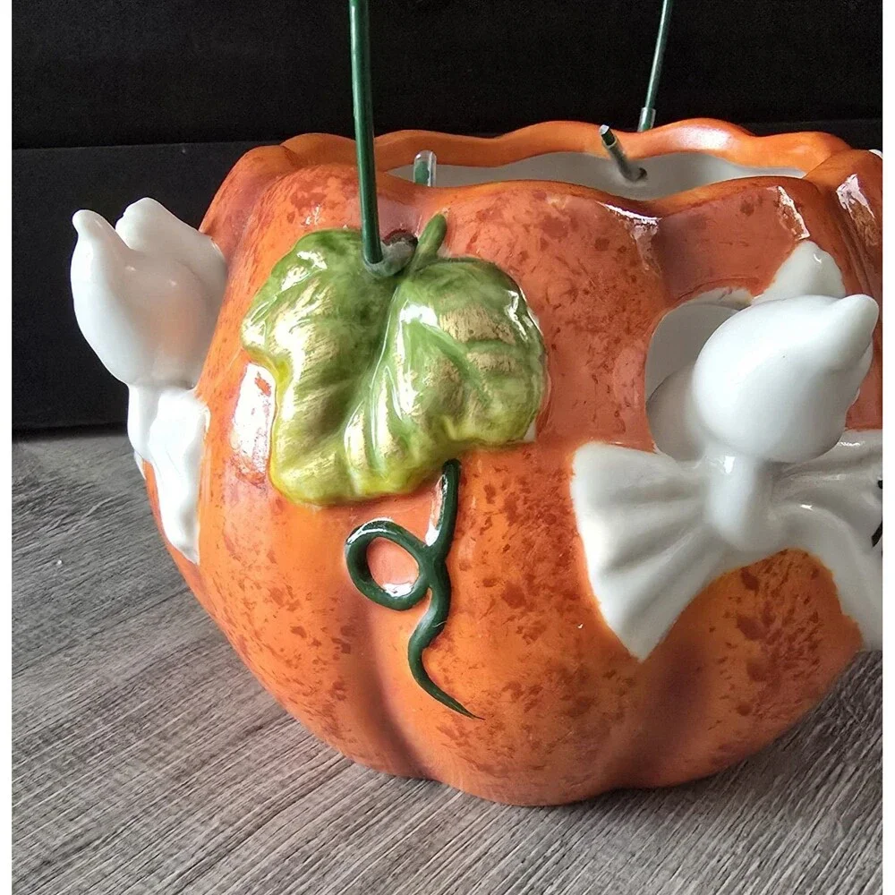 Trick or Treat Halloween Pumpkin Peeking Ghosts Candy Dish Pail Basket EUC CUTE!